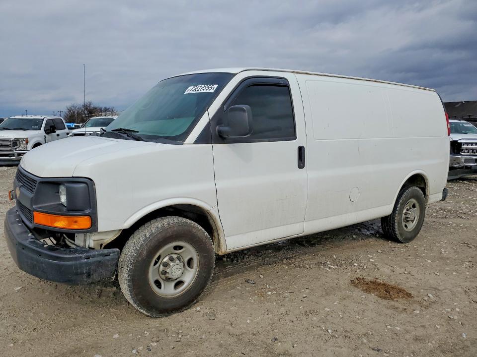 2015 CHEVROLET EXPRESS G2500 — VIN 1GCWGFCFXF1150578