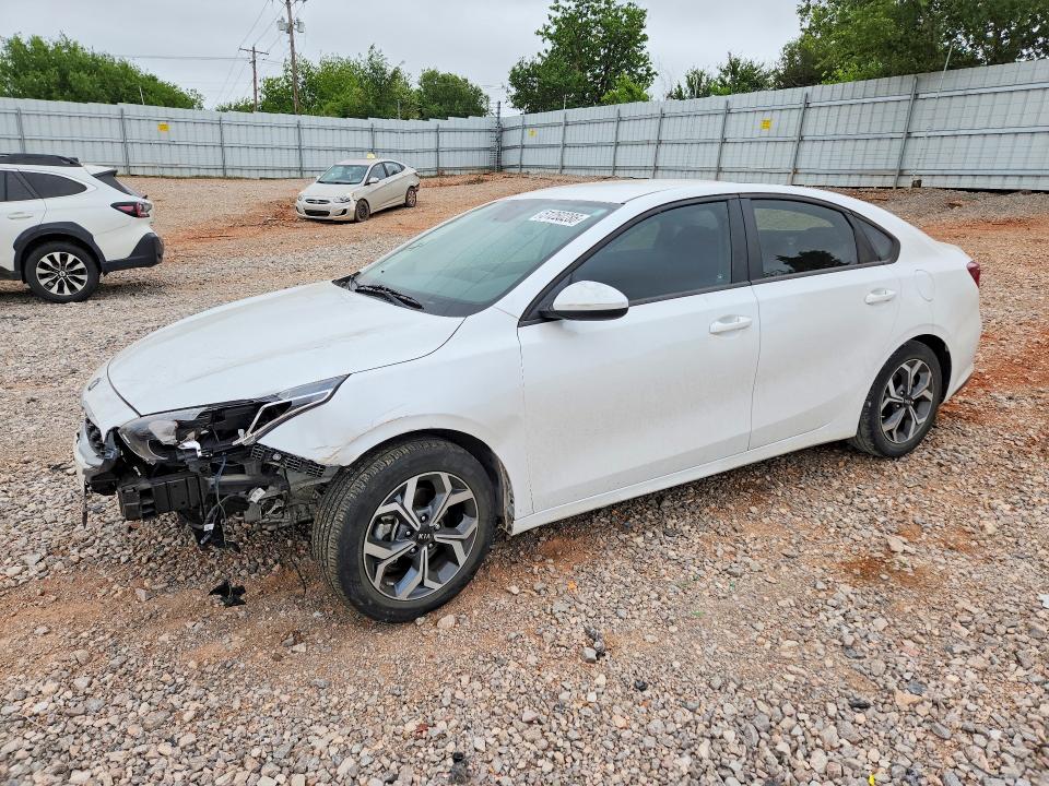 2021 KIA FORTE — VIN 3KPF24AD8ME359980