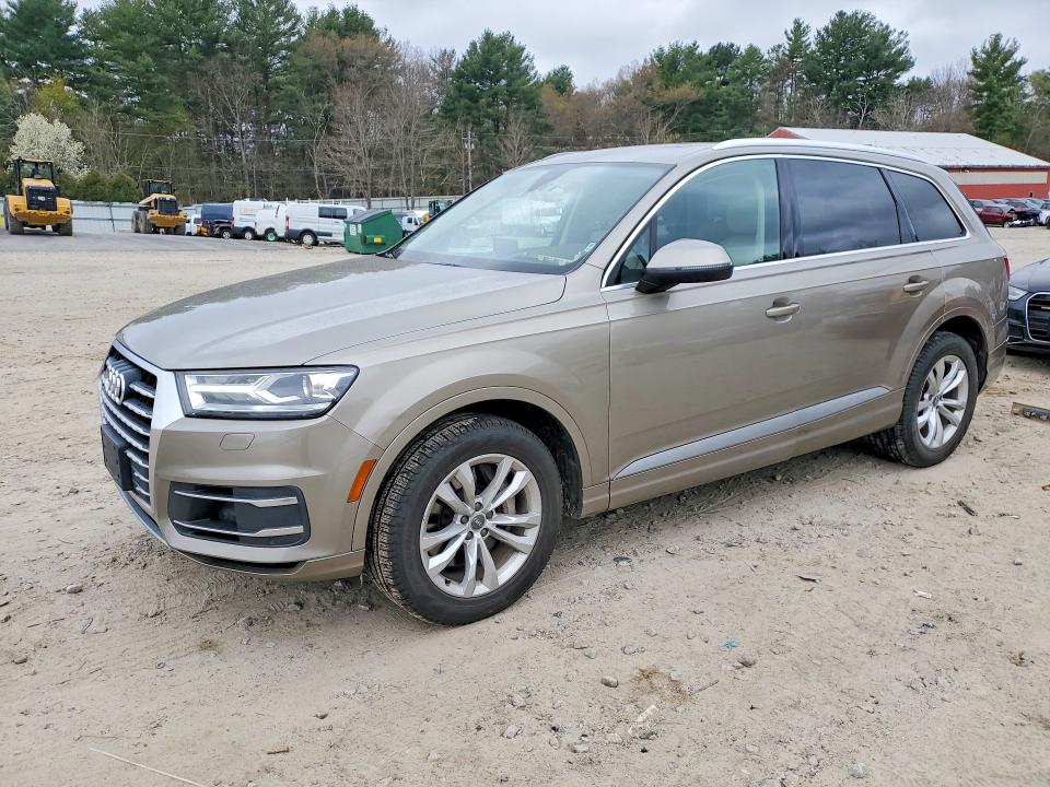 2017 AUDI Q7 — VIN WA1LABF7XHD006946