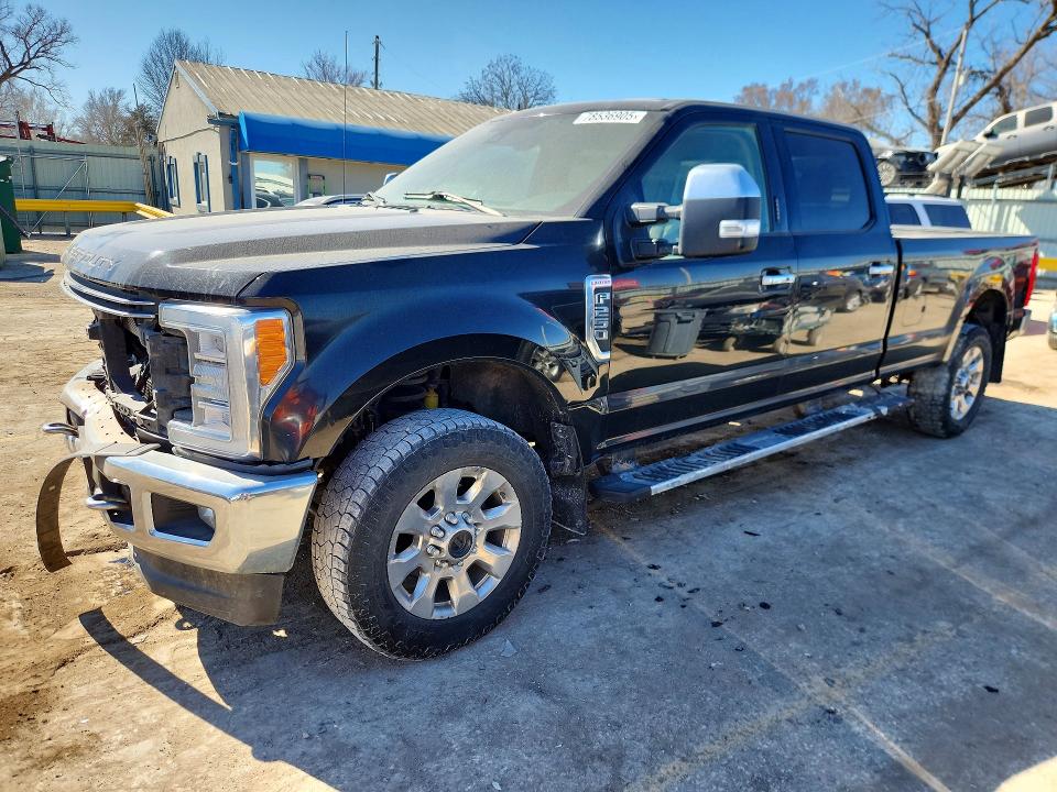 2018 FORD F250 — VIN 1FT7W2B6XJEB59848