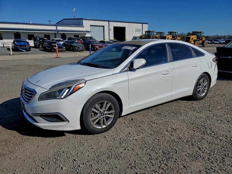 2016 HYUNDAI SONATA SE — VIN 5NPE24AF5GH373607