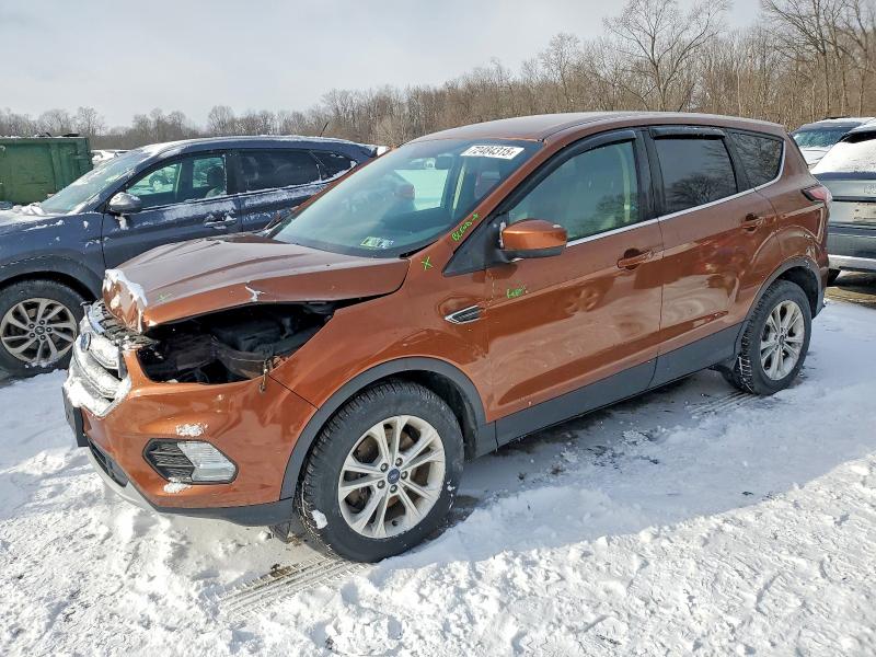 2017 FORD ESCAPE SE — VIN 1FMCU9GD7HUB76056