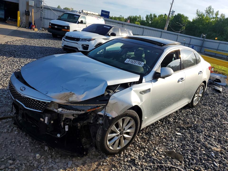 2018 KIA OPTIMA — VIN 5XXGU4L31JG188284