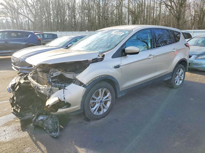2017 FORD ESCAPE SE — VIN 1FMCU9GD0HUE51007