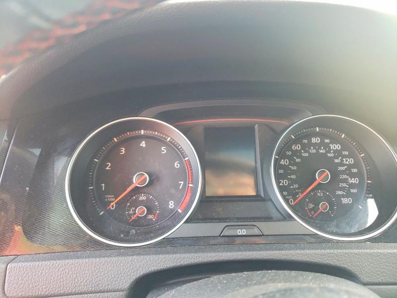 3VW547AUXHM008231