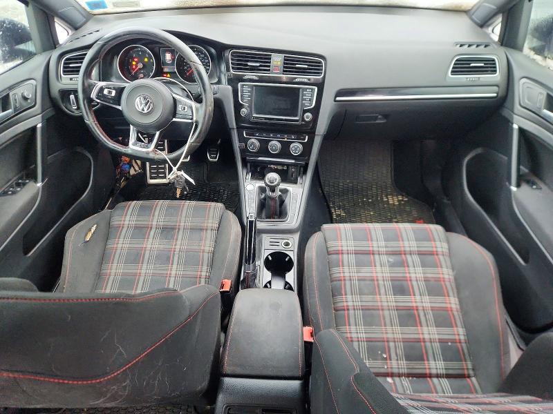 3VW547AUXHM010206