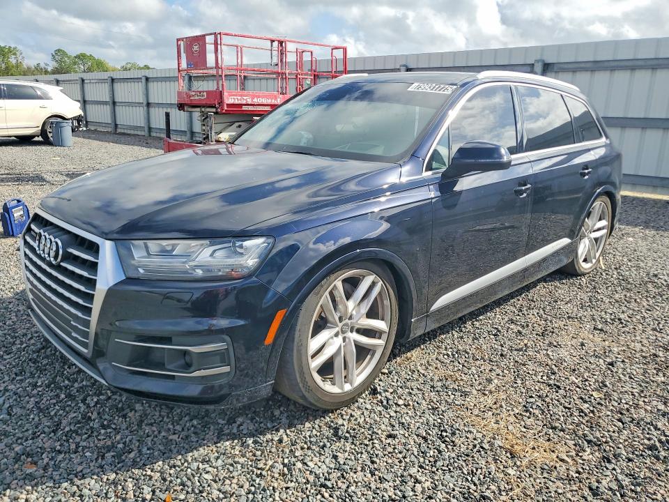 2017 AUDI Q7 — VIN WA1VAAF7XHD018923