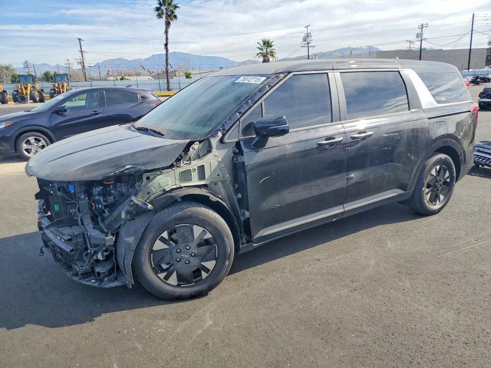 2026 KIA CARNIVAL — VIN KNDNB5KA2T6092569