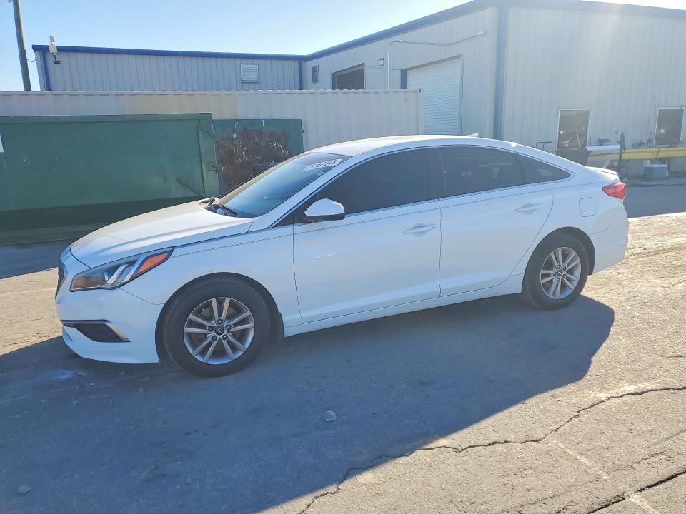 2016 HYUNDAI SONATA SE — VIN 5NPE24AF5GH341451