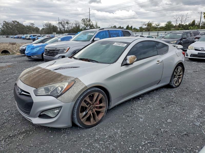 2016 HYUNDAI GENESIS CO — VIN KMHHU6KJ2GU134586