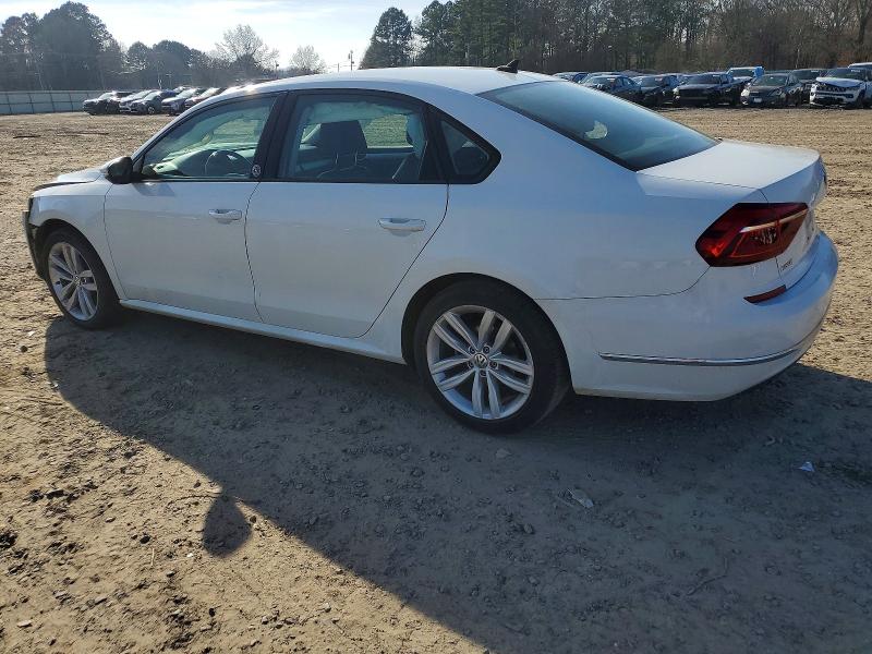 1VWLA7A32KC008787