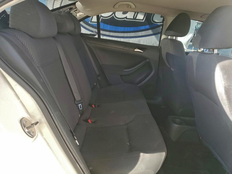 3VW2K7AJ4BM305582