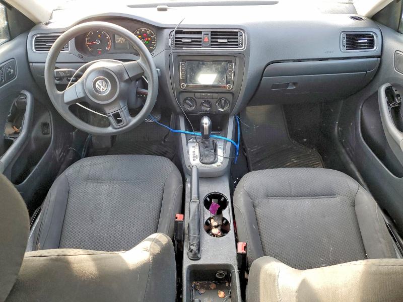 3VW2K7AJ4BM380413
