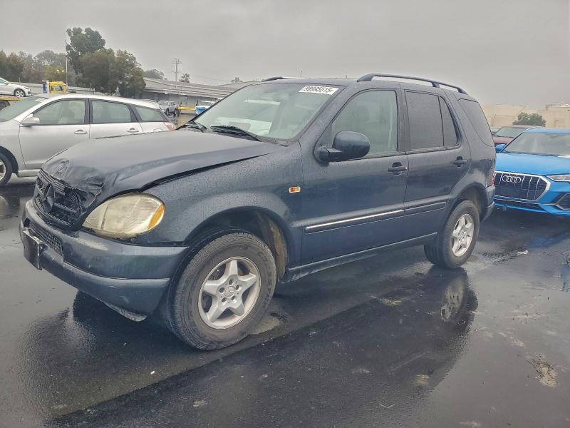 2000 MERCEDES-BENZ ML 320 — VIN 4JGAB54E3YA195692