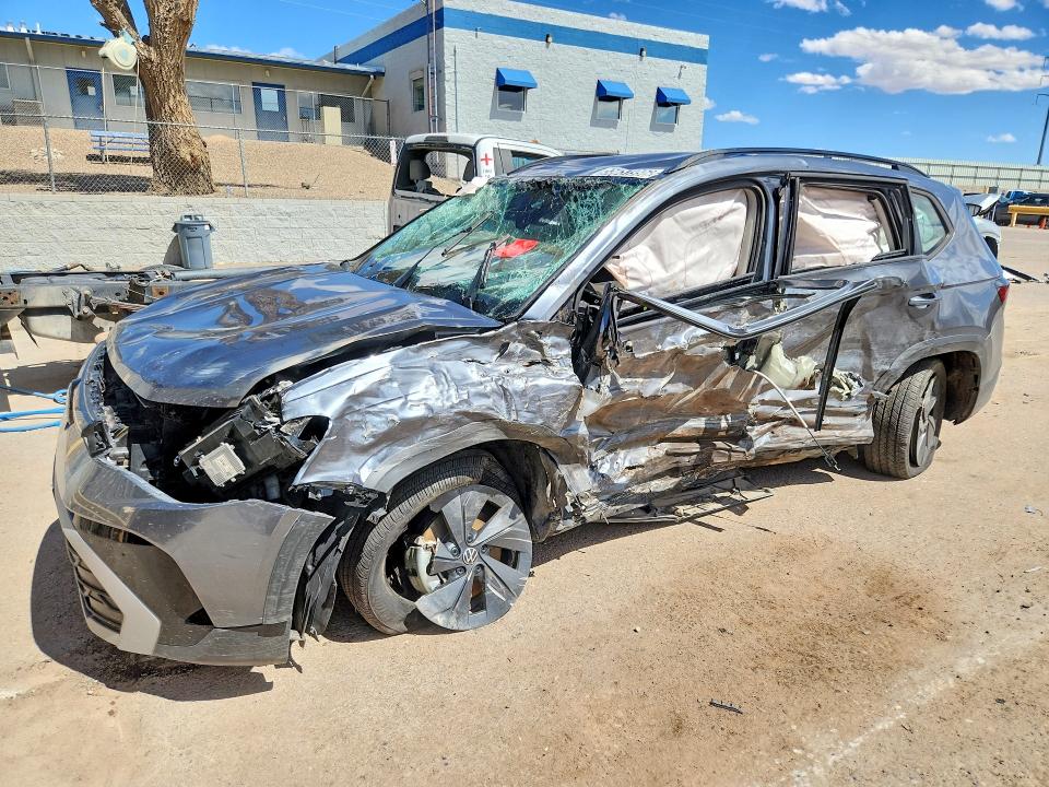 2025 VOLKSWAGEN TAOS — VIN 3VV5C7B26SM042808