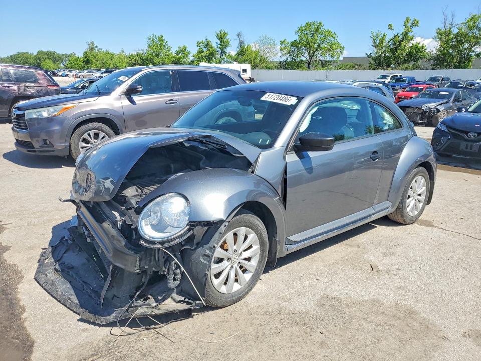 2018 VOLKSWAGEN BEETLE — VIN 3VWFD7AT1JM701318