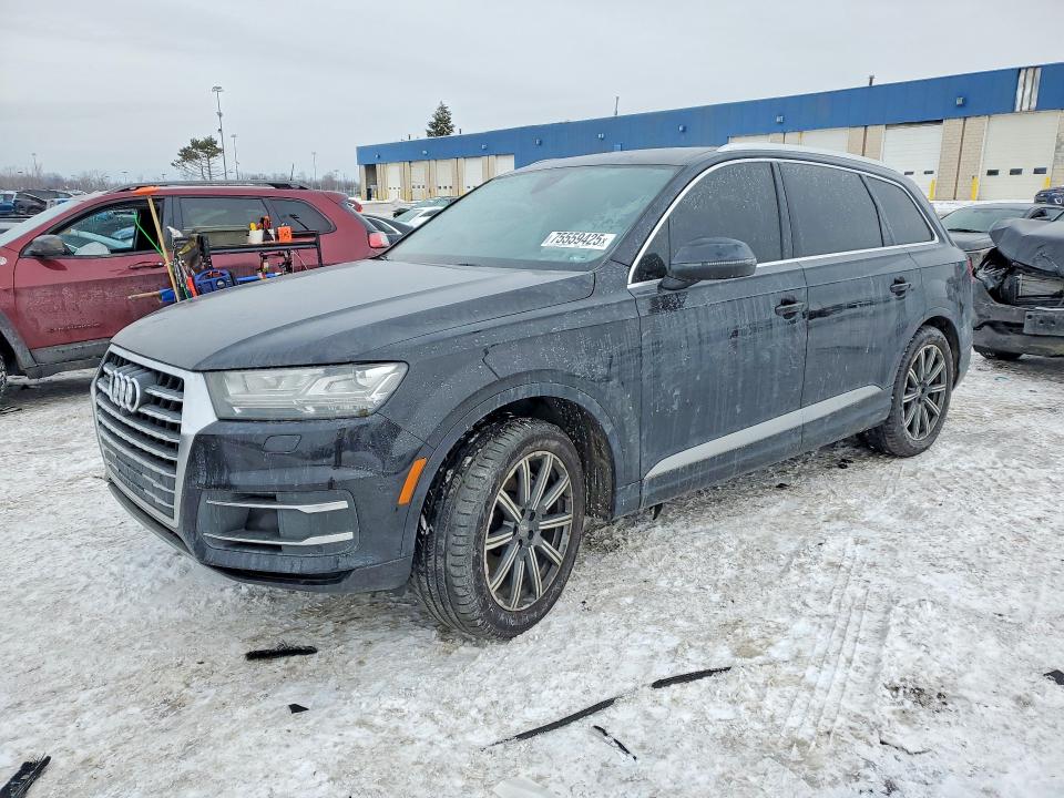 2017 AUDI Q7 — VIN WA1LAAF74HD013398