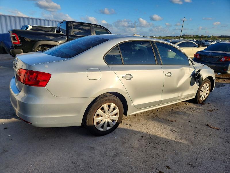 3VW2K7AJ1EM403540