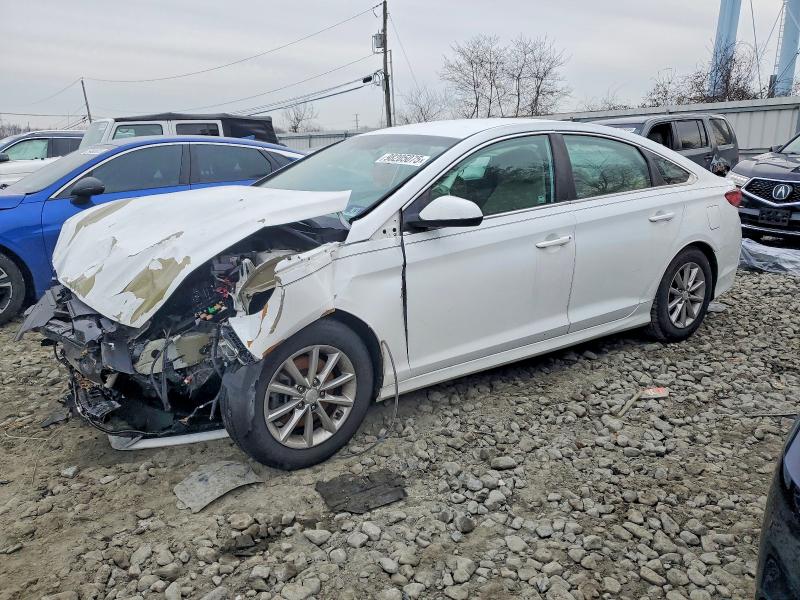 2018 HYUNDAI SONATA SE — VIN 5NPE24AF0JH613749