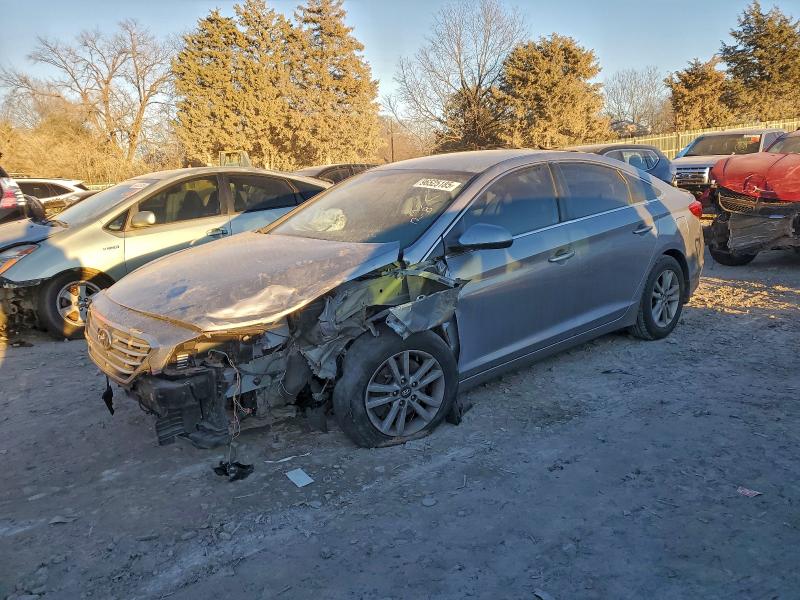 2015 HYUNDAI SONATA SE — VIN 5NPE24AF0FH020285