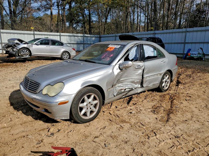 2004 MERCEDES-BENZ C 320 — VIN WDBRF64J04F489075