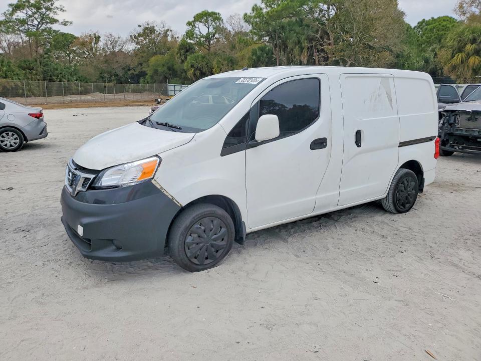 2015 NISSAN NV200 — VIN 3N6CM0KN8FK718128