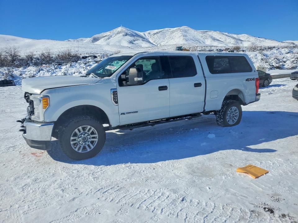 2017 FORD F250 — VIN 1FT7W2BT4HED93824
