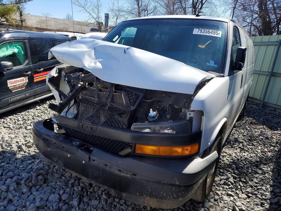 2018 CHEVROLET EXPRESS G3500 — VIN 1GCZGHFG4J1227936