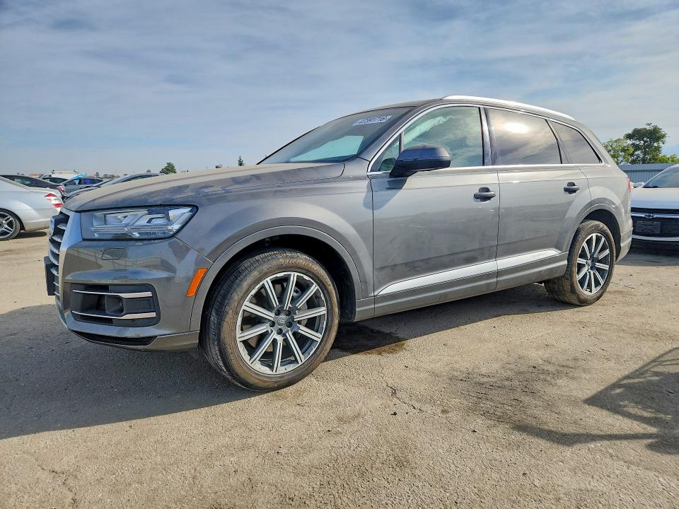 2017 AUDI Q7 — VIN WA1LAAF72HD016719