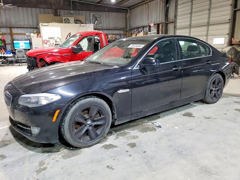 2013 BMW 528 XI — VIN WBAXH5C58DD111595