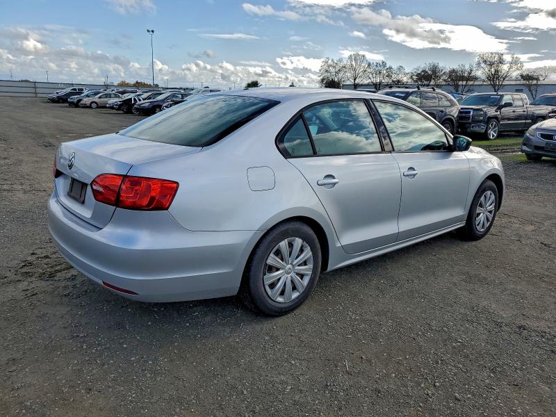 3VW2K7AJ2CM306893
