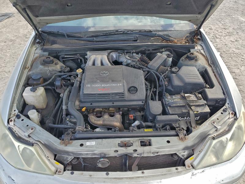 4T1BF28B04U351977