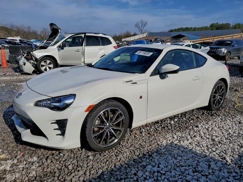 2017 TOYOTA 86 — VIN JF1ZNAA11H8706838