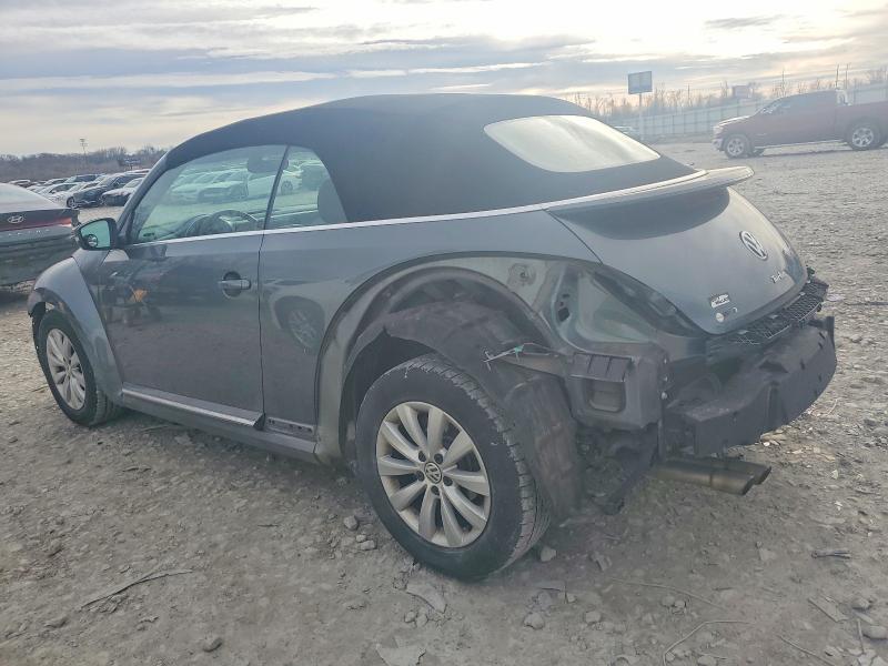 2017 VOLKSWAGEN BEETLE — VIN 3VW517AT0HM805572
