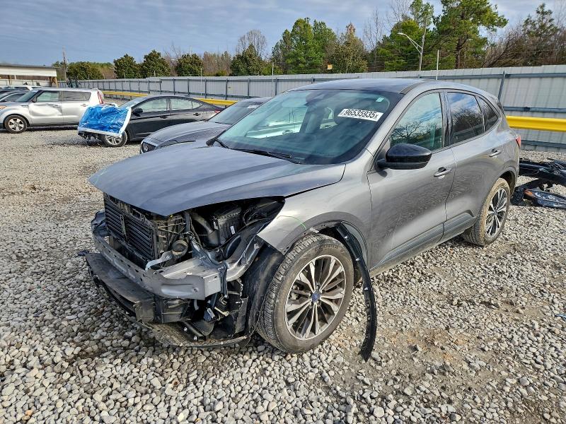 2022 FORD ESCAPE SE — VIN 1FMCU0G69NUA53044