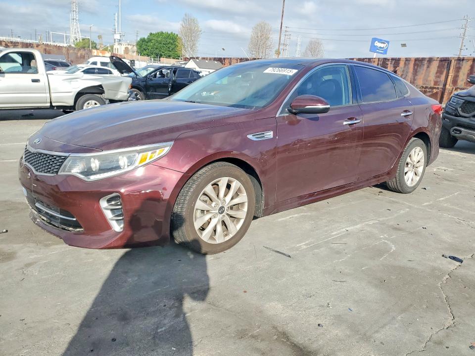 2017 KIA OPTIMA — VIN 5XXGU4L31HG153982