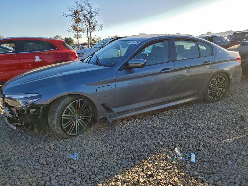 2019 BMW 530E — VIN WBAJA9C57KB388961