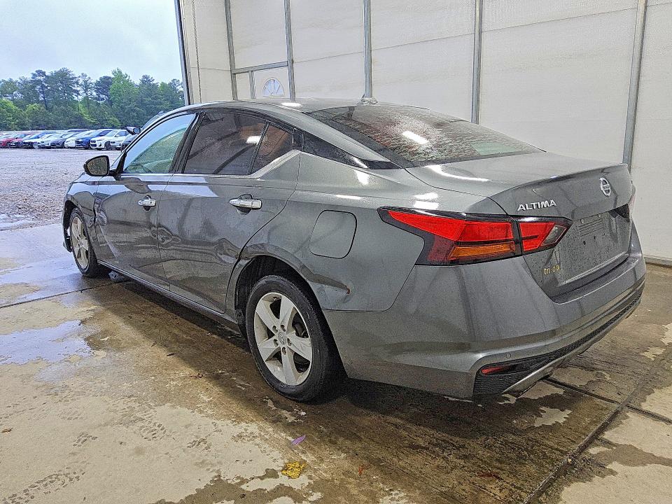 1N4BL4DV6KN306967