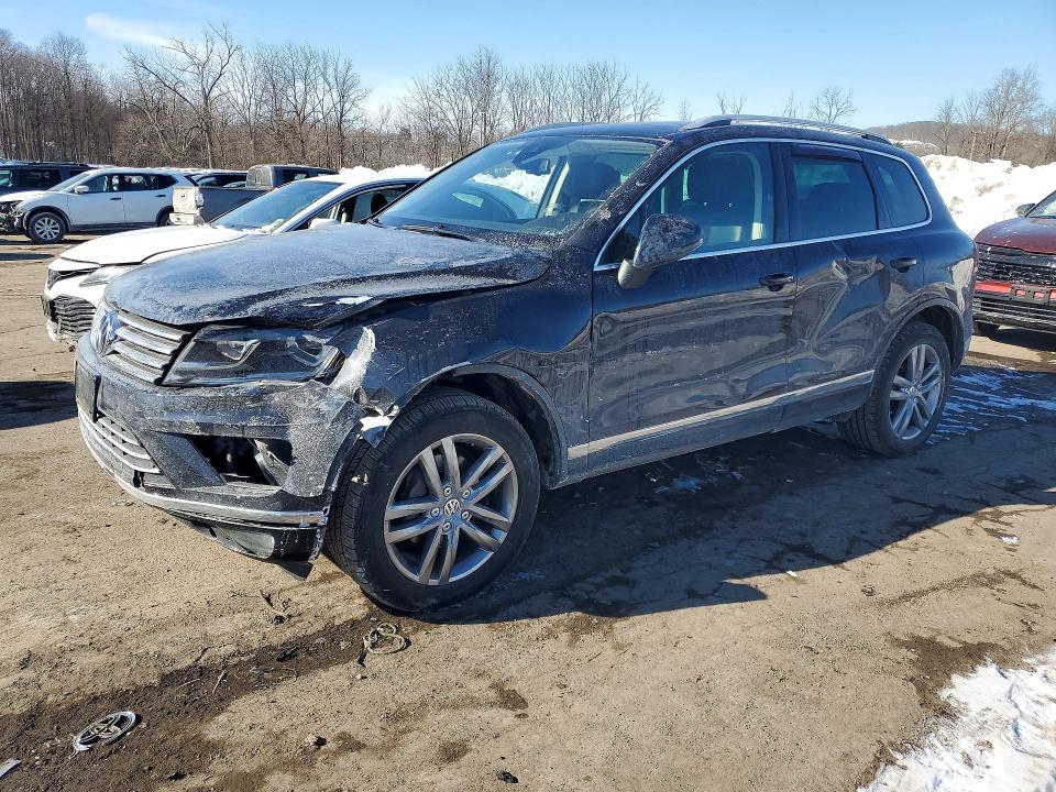2016 VOLKSWAGEN TOUAREG SP — VIN WVGEF9BP0GD010318