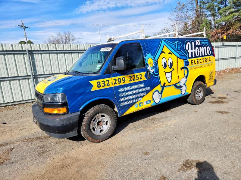 2018 CHEVROLET EXPRESS G2500 — VIN 1GCWGAFG2J1339077