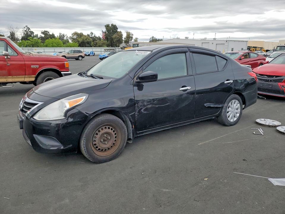 2018 NISSAN VERSA — VIN 3N1CN7AP6JL883497