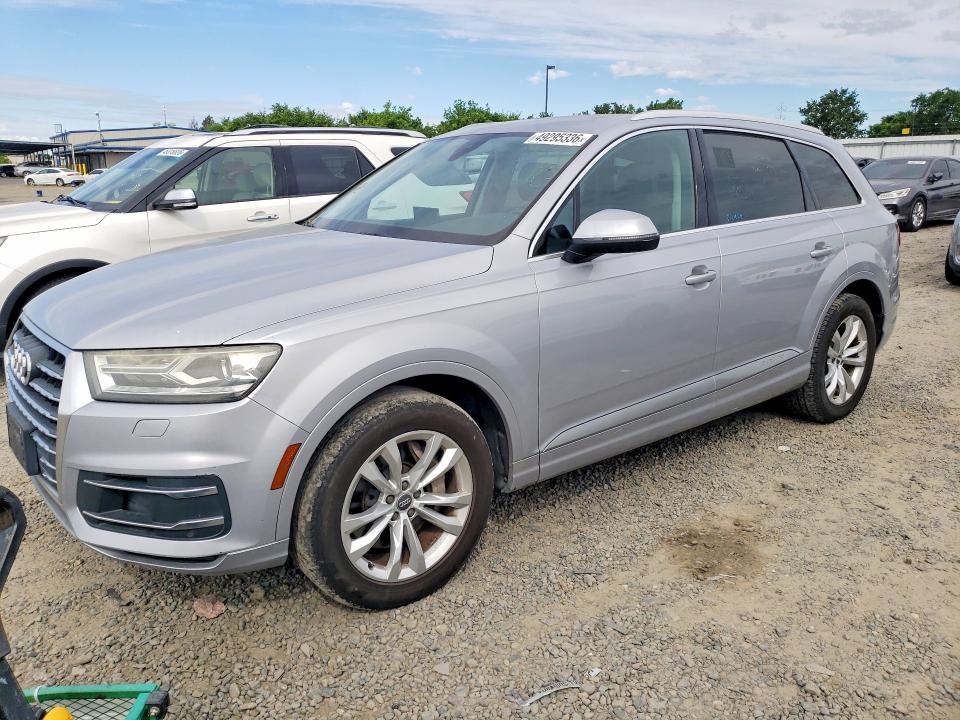 2017 AUDI Q7 — VIN WA1AAAF70HD003930
