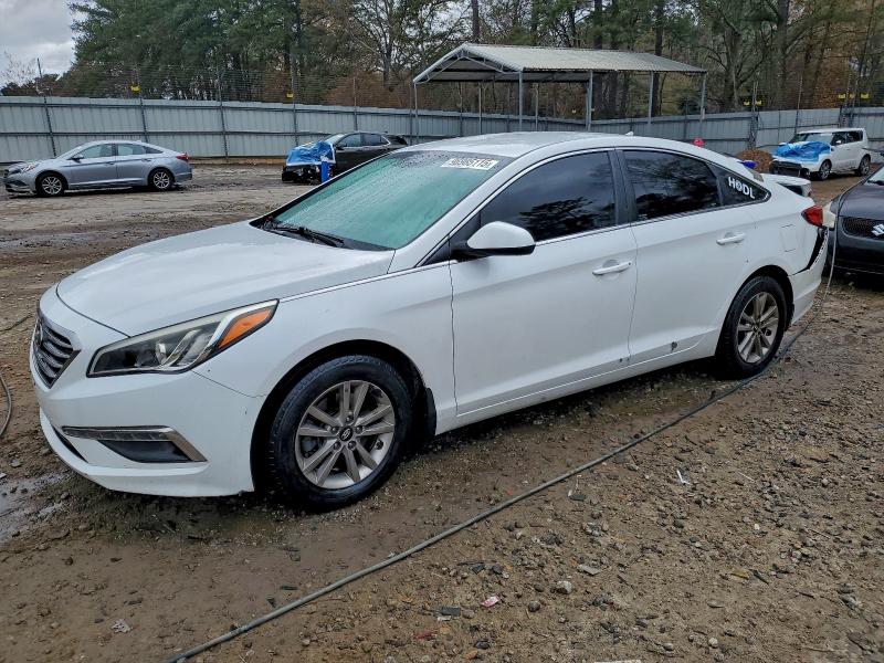 2015 HYUNDAI SONATA SE — VIN 5NPE24AF5FH208316