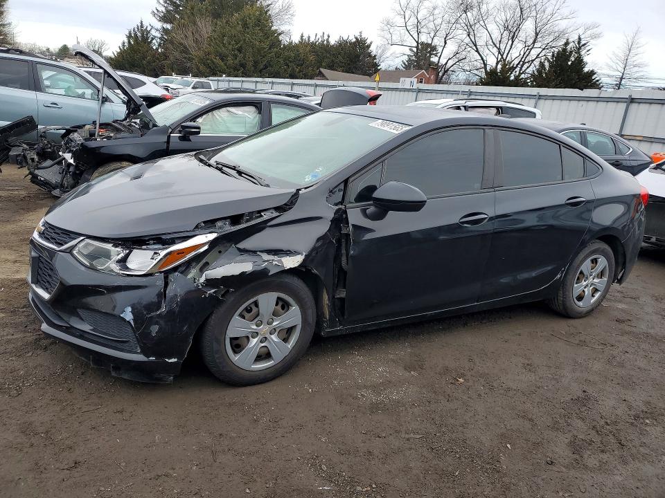2018 CHEVROLET CRUZE — VIN 1G1BC5SM5J7182213