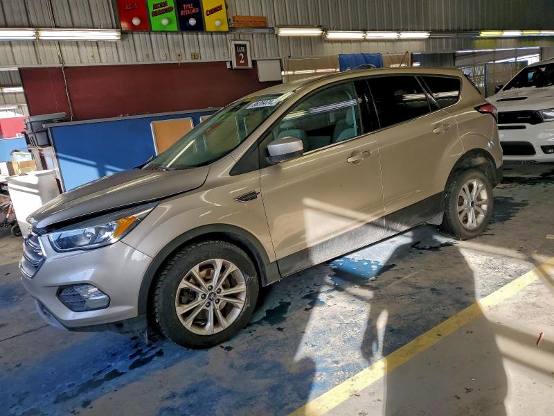 2017 FORD ESCAPE SE — VIN 1FMCU9GD0HUC35755