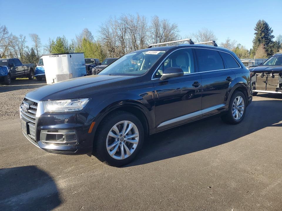 2017 AUDI Q7 — VIN WA1LAAF74HD054744