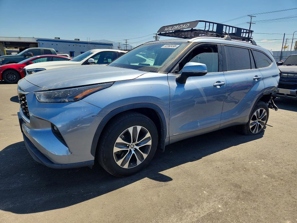 2022 TOYOTA HIGHLANDER HYBRID — VIN 5TDHBRCH7NS097382