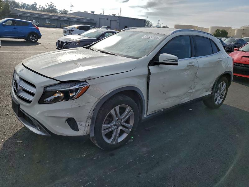 2016 MERCEDES-BENZ GLA 250 — VIN WDCTG4EB9GJ250992