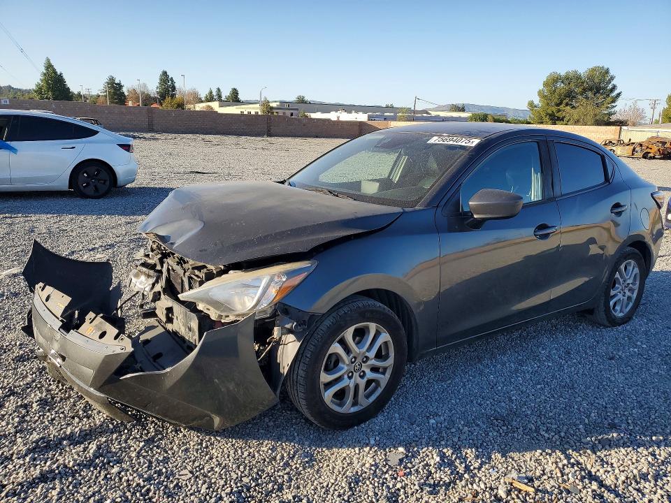 2017 TOYOTA YARIS IA — VIN 3MYDLBYV0HY191829