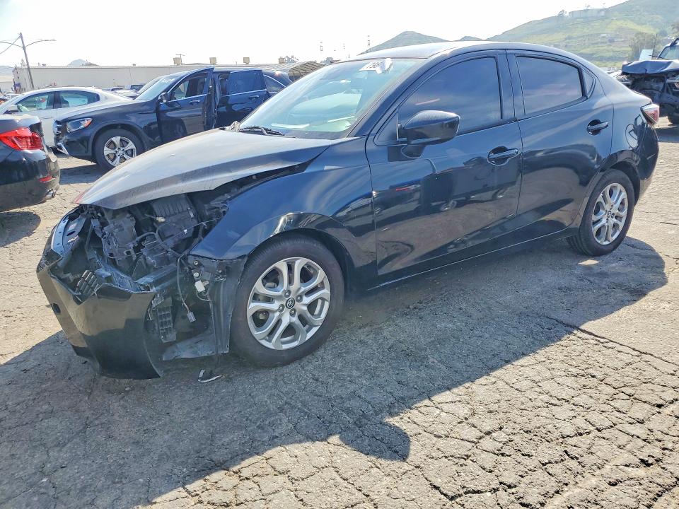 2018 TOYOTA YARIS IA — VIN 3MYDLBYV1JY311403